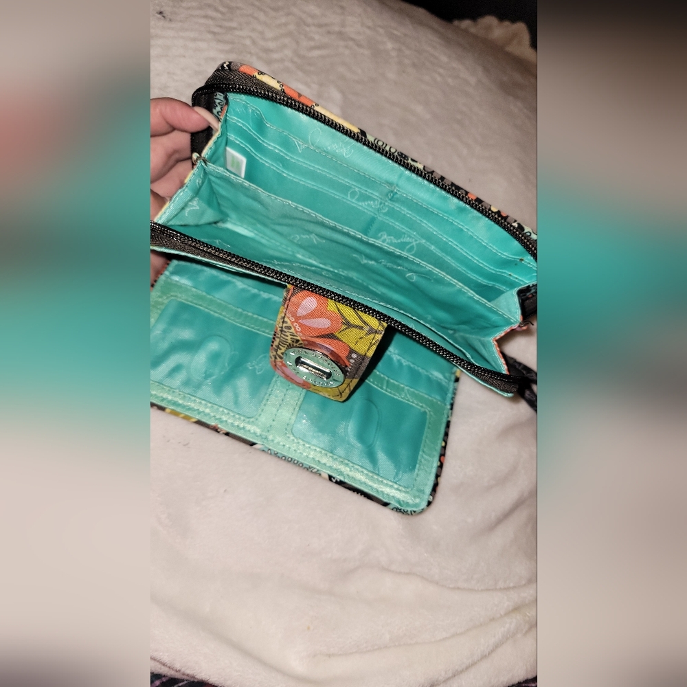 Vera Bradley Floral Multicolor Wallet Excellent Condition - Picture 6 of 7